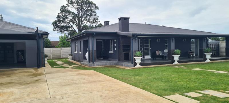 4 Bedroom Property for Sale in Glencoe KwaZulu-Natal