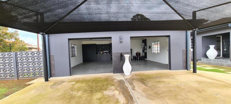 4 Bedroom Property for Sale in Glencoe KwaZulu-Natal