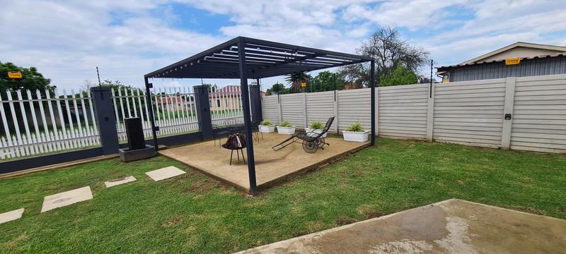 4 Bedroom Property for Sale in Glencoe KwaZulu-Natal