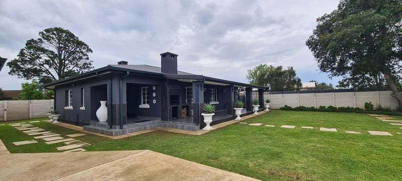 4 Bedroom Property for Sale in Glencoe KwaZulu-Natal