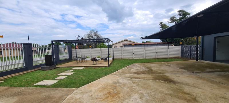 4 Bedroom Property for Sale in Glencoe KwaZulu-Natal