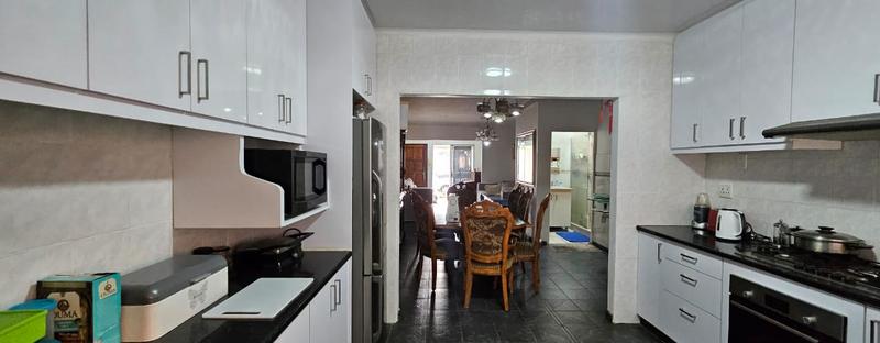 6 Bedroom Property for Sale in Overport KwaZulu-Natal