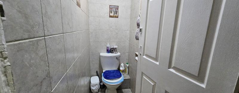 6 Bedroom Property for Sale in Overport KwaZulu-Natal