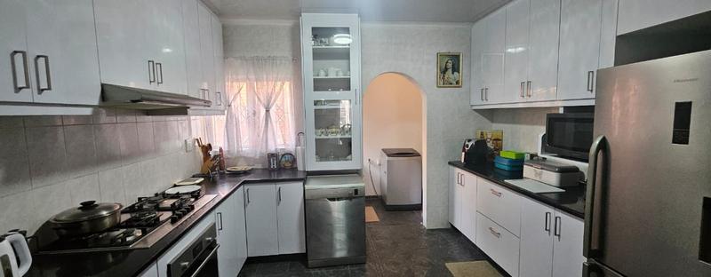 6 Bedroom Property for Sale in Overport KwaZulu-Natal