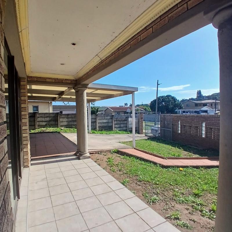 3 Bedroom Property for Sale in Montclair KwaZulu-Natal