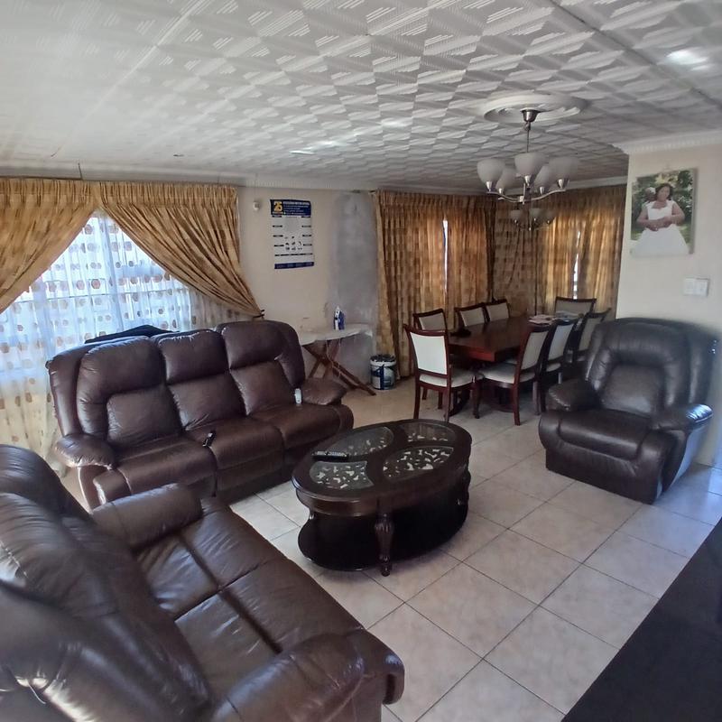 3 Bedroom Property for Sale in Montclair KwaZulu-Natal