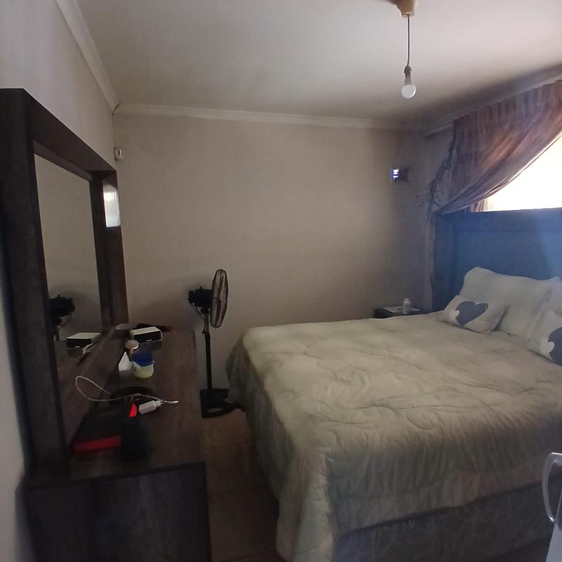3 Bedroom Property for Sale in Montclair KwaZulu-Natal