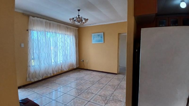 4 Bedroom Property for Sale in Umlazi KwaZulu-Natal