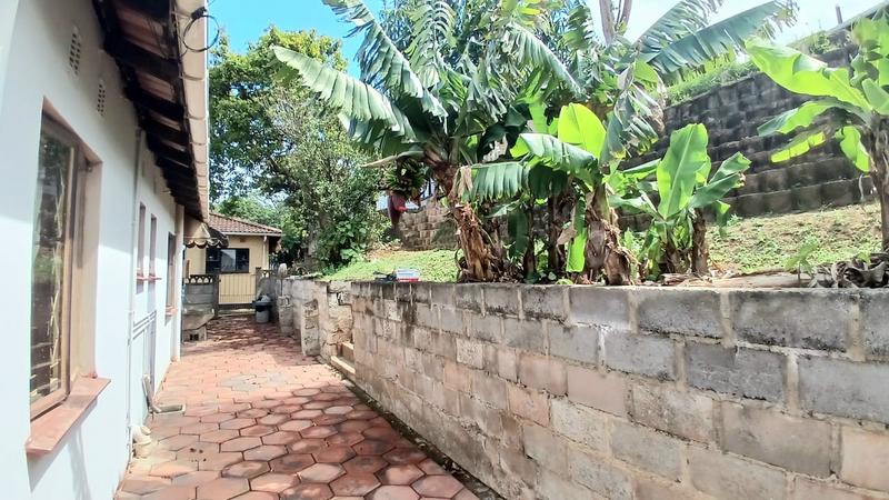 4 Bedroom Property for Sale in Umlazi KwaZulu-Natal