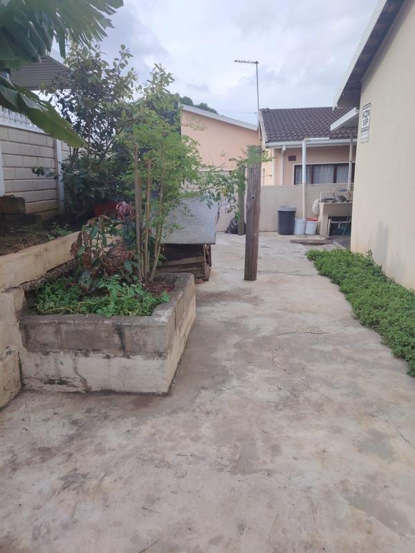 2 Bedroom Property for Sale in Palmview KwaZulu-Natal