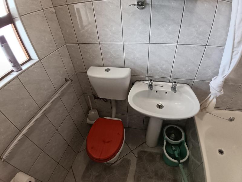 2 Bedroom Property for Sale in Uvongo Beach KwaZulu-Natal