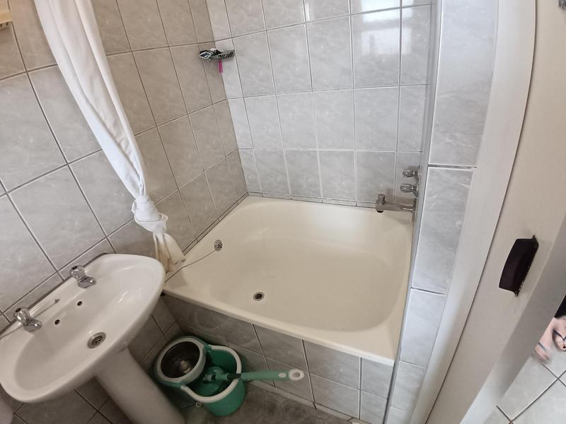 2 Bedroom Property for Sale in Uvongo Beach KwaZulu-Natal