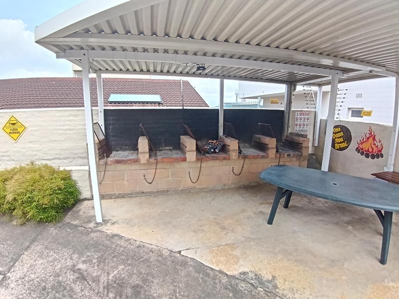 2 Bedroom Property for Sale in Uvongo Beach KwaZulu-Natal