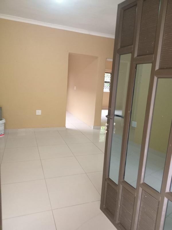 To Let 2 Bedroom Property for Rent in Kwadabeka KwaZulu-Natal