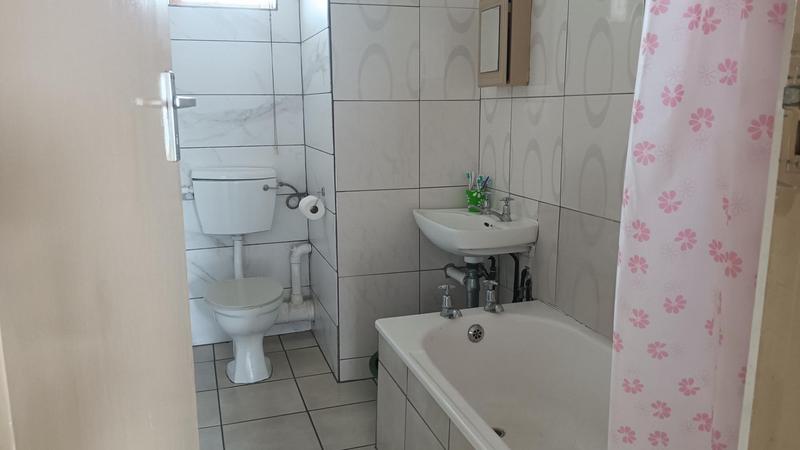 To Let 1 Bedroom Property for Rent in Pinetown KwaZulu-Natal