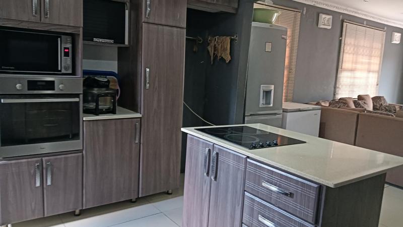 3 Bedroom Property for Sale in Savannah Park KwaZulu-Natal