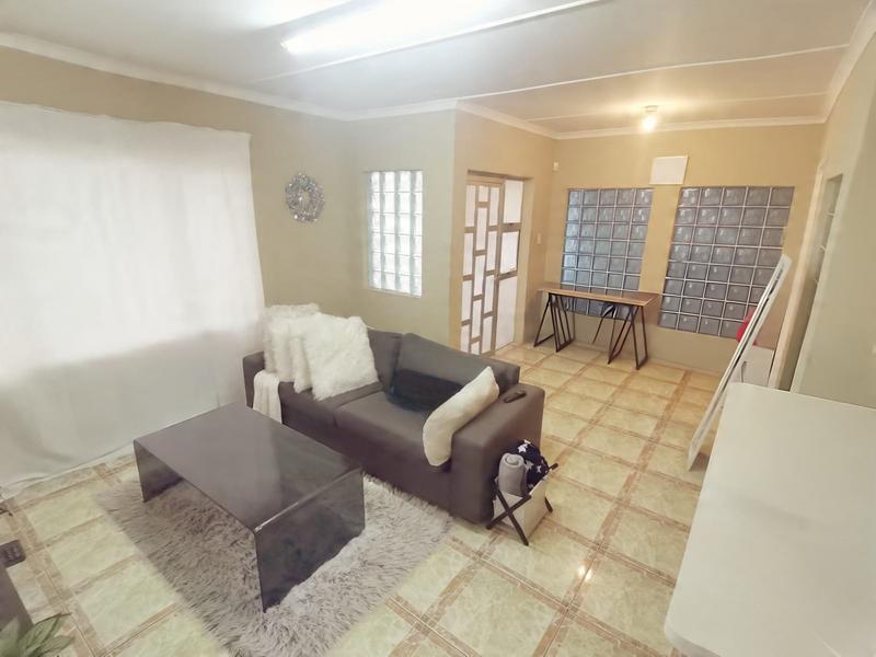 To Let 1 Bedroom Property for Rent in Reservoir Hills KwaZulu-Natal