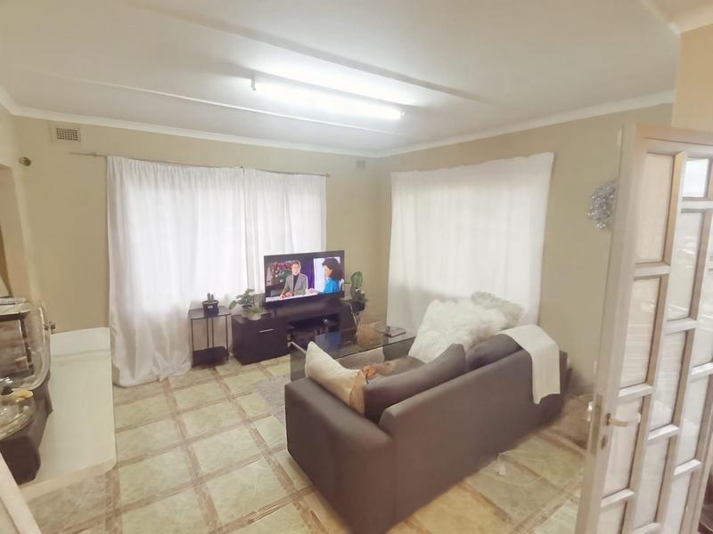 To Let 1 Bedroom Property for Rent in Reservoir Hills KwaZulu-Natal