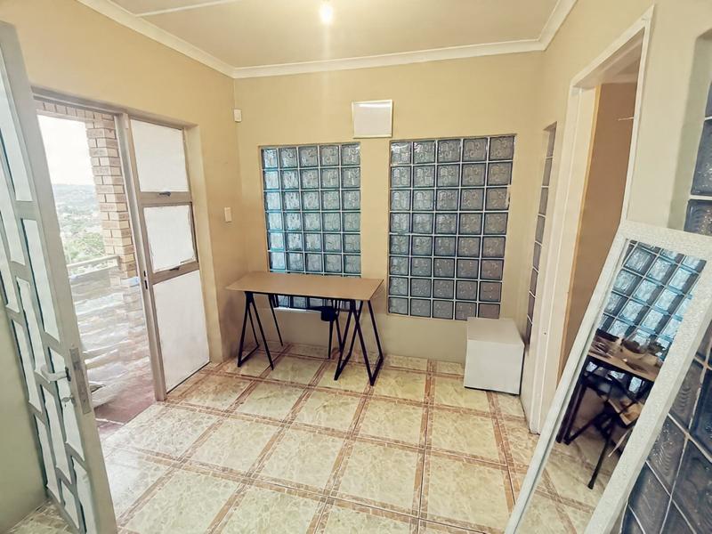 To Let 1 Bedroom Property for Rent in Reservoir Hills KwaZulu-Natal