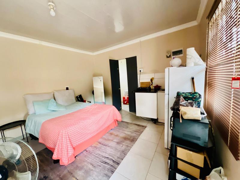 9 Bedroom Property for Sale in Kwamashu KwaZulu-Natal