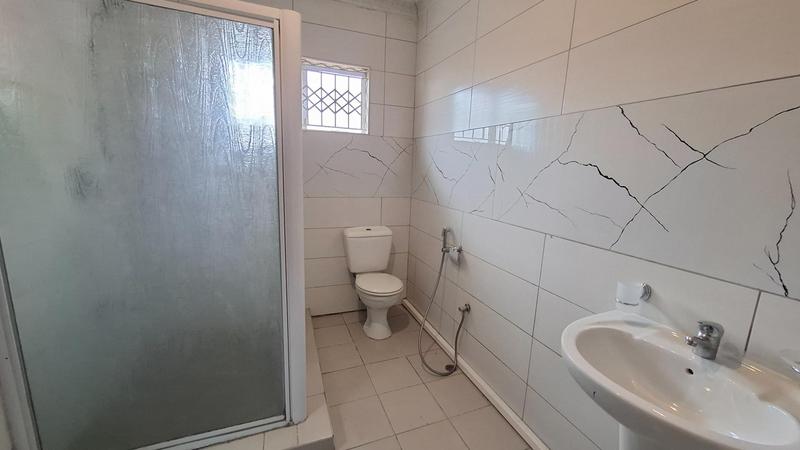To Let 4 Bedroom Property for Rent in Sherwood KwaZulu-Natal