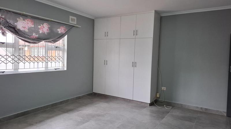 To Let 3 Bedroom Property for Rent in Sherwood KwaZulu-Natal