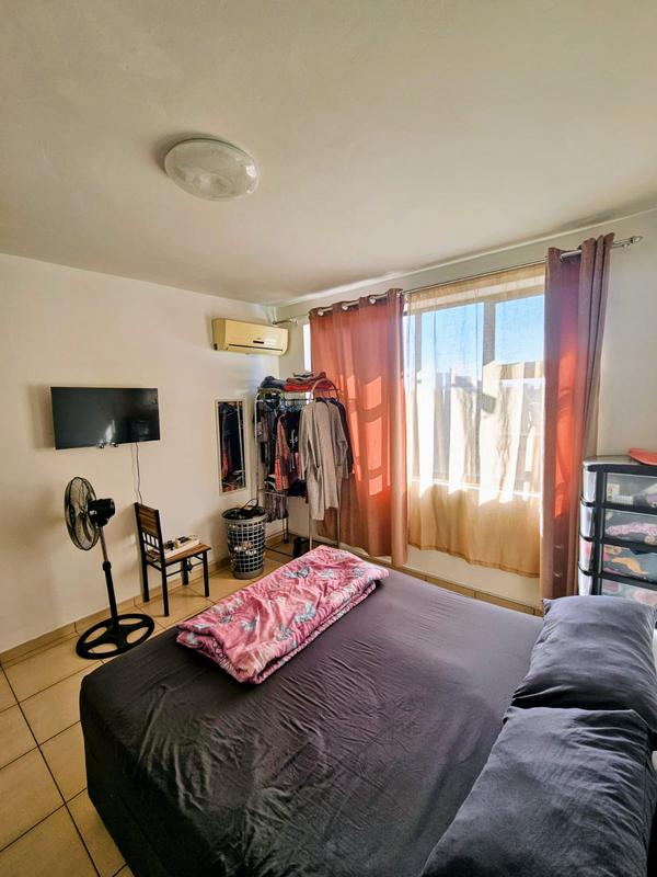 1 Bedroom Property for Sale in Overport KwaZulu-Natal