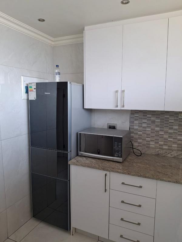 To Let 2 Bedroom Property for Rent in Windermere KwaZulu-Natal