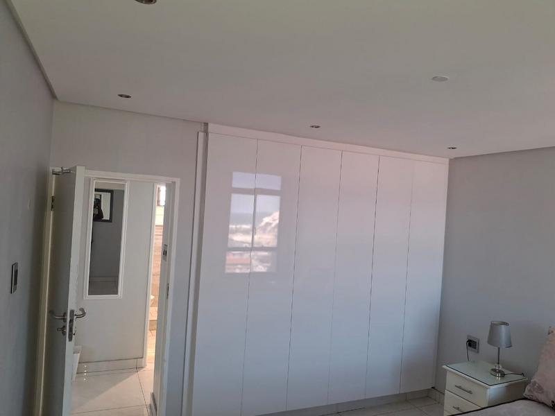 To Let 2 Bedroom Property for Rent in Windermere KwaZulu-Natal