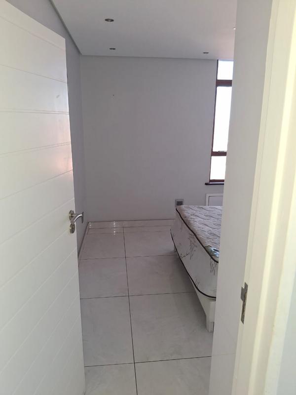 To Let 2 Bedroom Property for Rent in Windermere KwaZulu-Natal