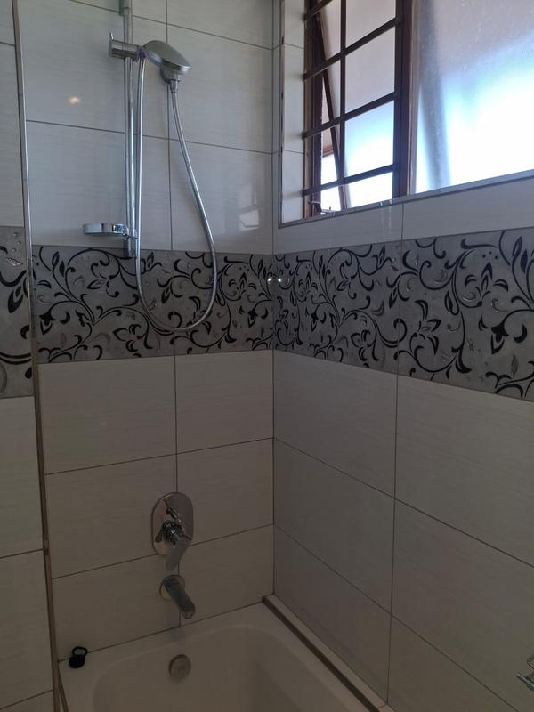 To Let 2 Bedroom Property for Rent in Windermere KwaZulu-Natal