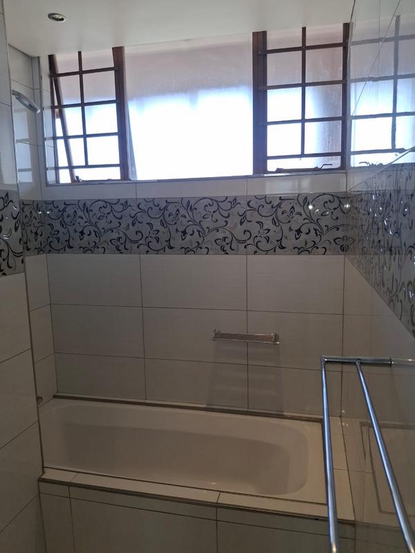 To Let 2 Bedroom Property for Rent in Windermere KwaZulu-Natal