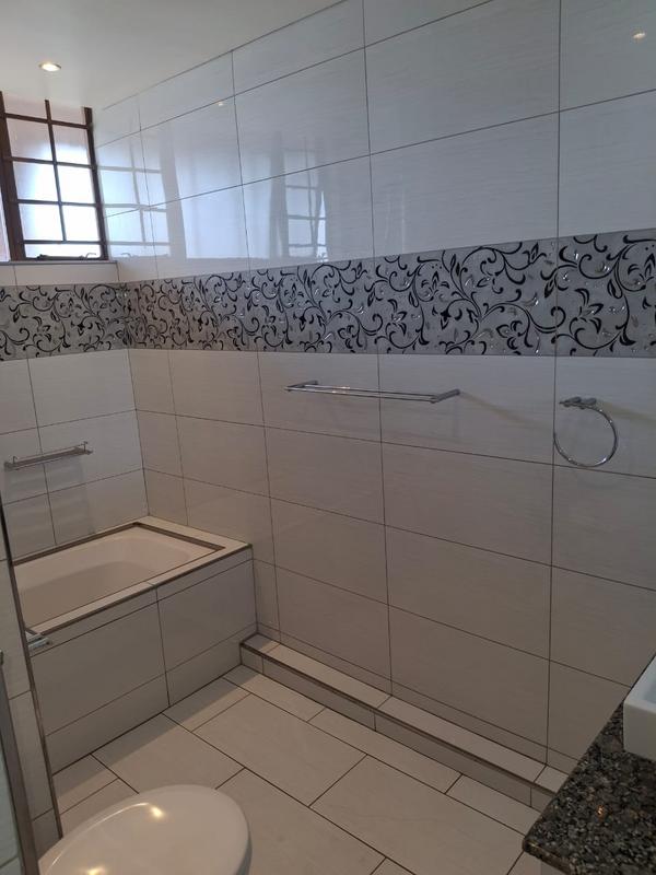 To Let 2 Bedroom Property for Rent in Windermere KwaZulu-Natal