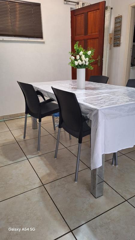 2 Bedroom Property for Sale in Essenwood KwaZulu-Natal