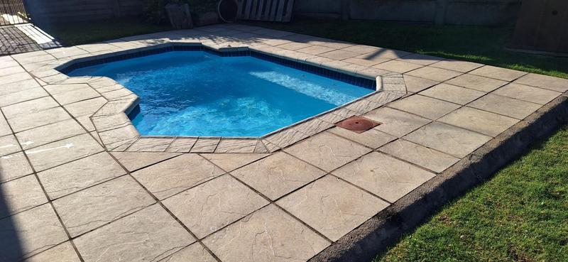 To Let 4 Bedroom Property for Rent in Widenham KwaZulu-Natal