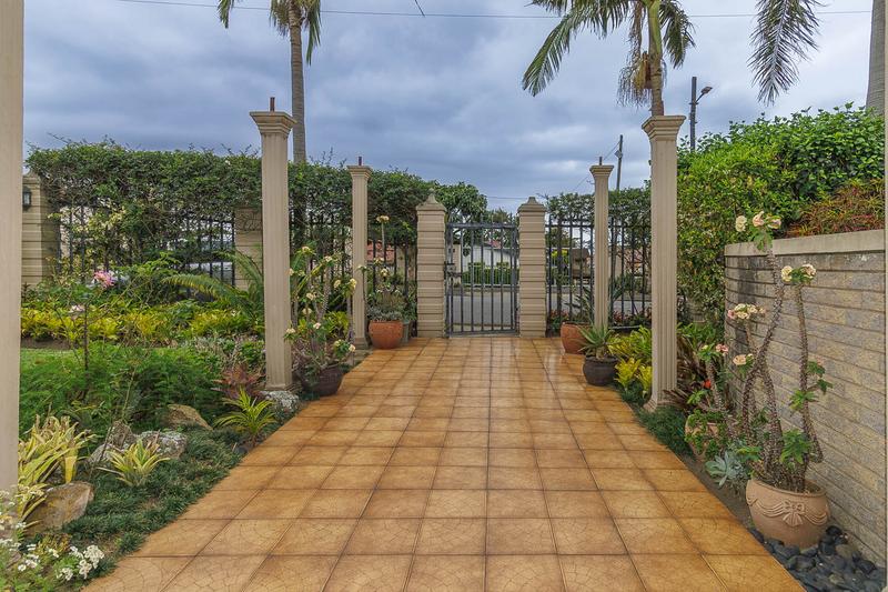 6 Bedroom Property for Sale in Reservoir Hills KwaZulu-Natal