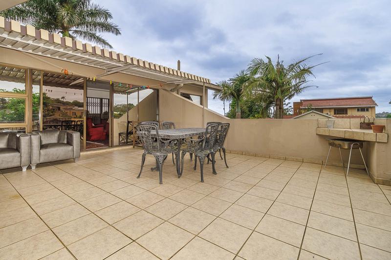 6 Bedroom Property for Sale in Reservoir Hills KwaZulu-Natal