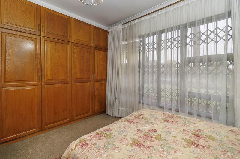 6 Bedroom Property for Sale in Reservoir Hills KwaZulu-Natal