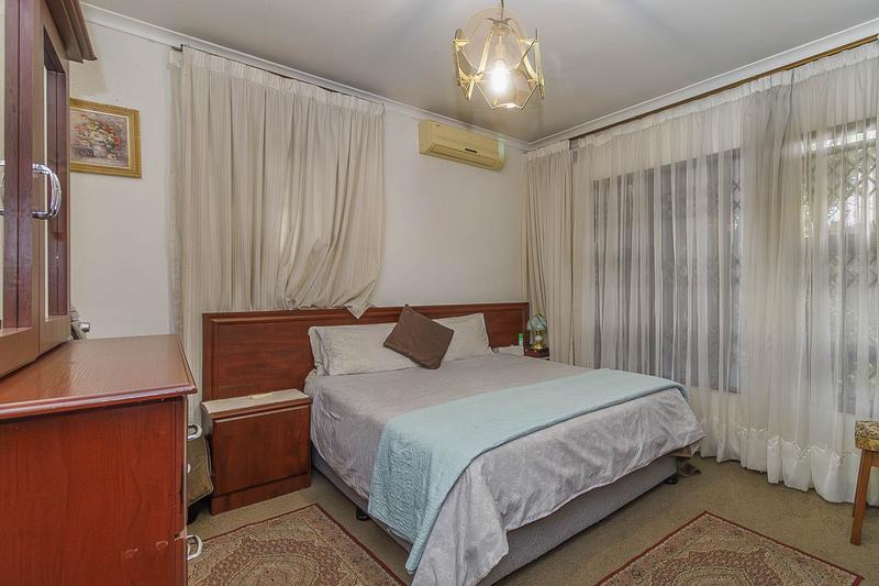 6 Bedroom Property for Sale in Reservoir Hills KwaZulu-Natal