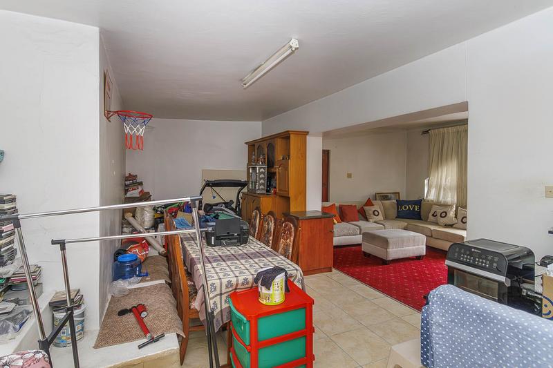 6 Bedroom Property for Sale in Reservoir Hills KwaZulu-Natal