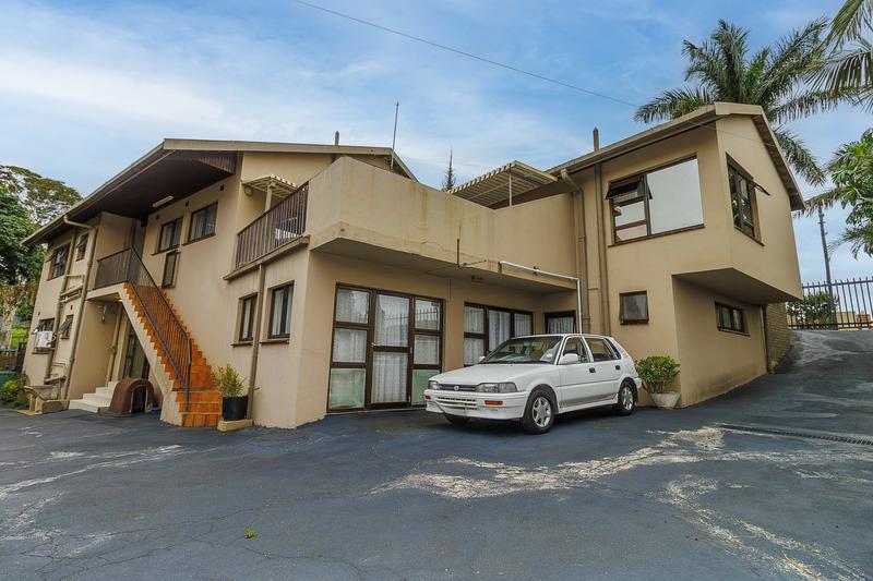 6 Bedroom Property for Sale in Reservoir Hills KwaZulu-Natal