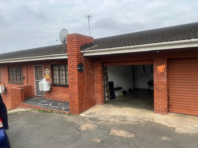 4 Bedroom Property for Sale in Reservoir Hills KwaZulu-Natal