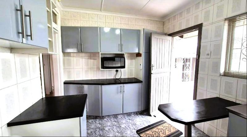 3 Bedroom Property for Sale in Kharwastan KwaZulu-Natal