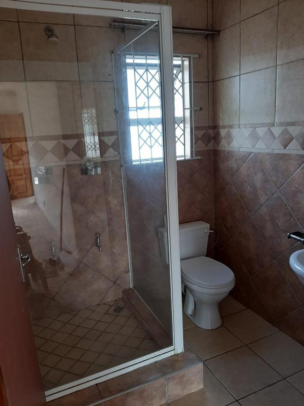 2 Bedroom Property for Sale in Newlands West KwaZulu-Natal