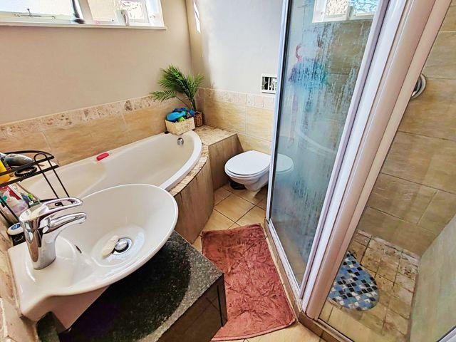 3 Bedroom Property for Sale in Glenwood KwaZulu-Natal