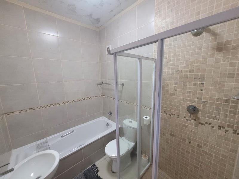 3 Bedroom Property for Sale in Lawrence Rocks KwaZulu-Natal