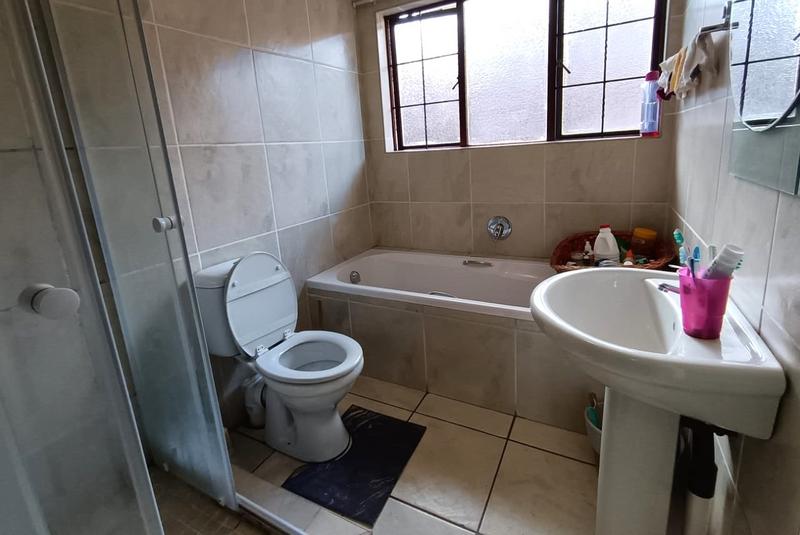To Let 2 Bedroom Property for Rent in Howick KwaZulu-Natal