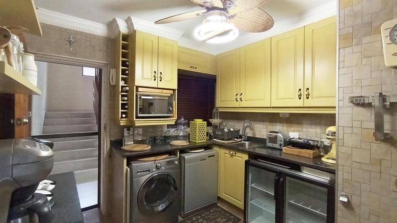 1 Bedroom Property for Sale in Umhlanga Rocks KwaZulu-Natal