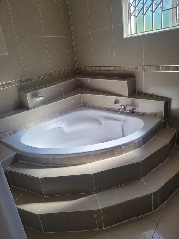 To Let 1 Bedroom Property for Rent in Durban North KwaZulu-Natal