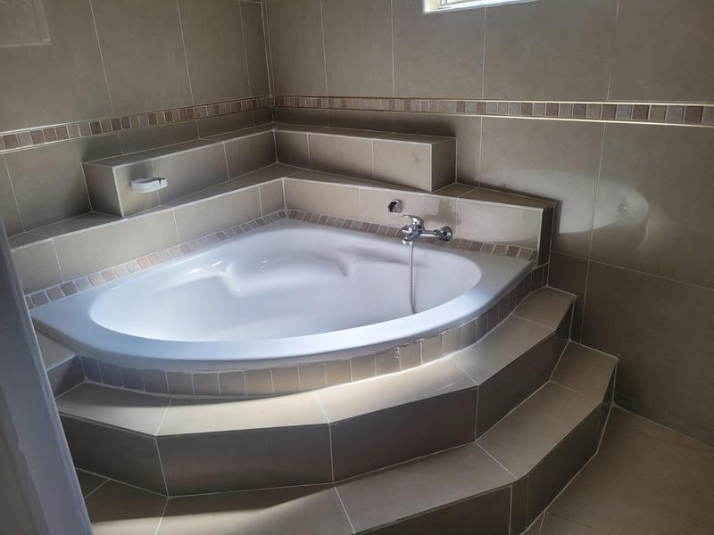 To Let 1 Bedroom Property for Rent in Durban North KwaZulu-Natal